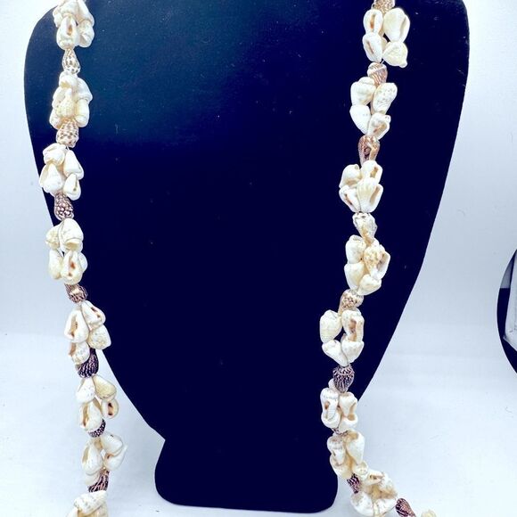 3/10 WOMENS SEA SHELL NECKLACE - Picture 1 of 3